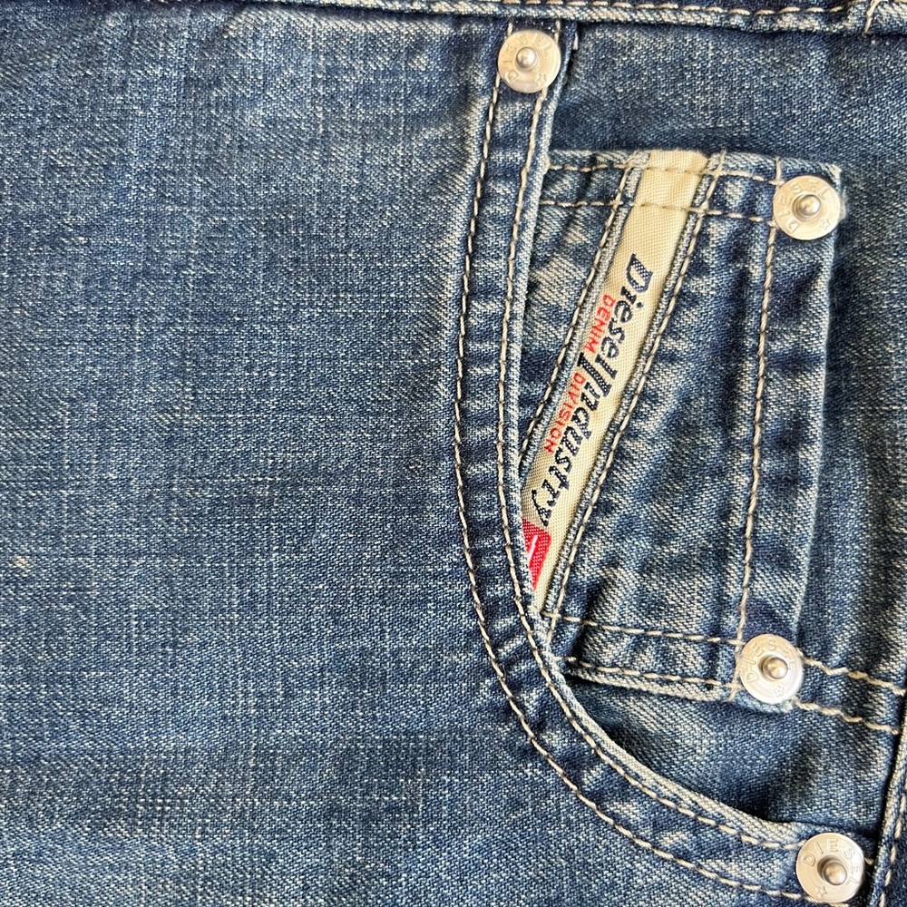 Mens Diesel Industry Blue Denim Jeans Medium Wash Size 32x28.5 - Picture 6 of 12